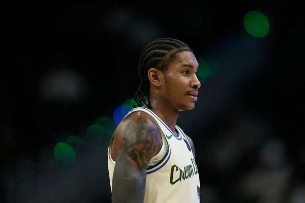 里弗斯寬容看待小波特失誤潮：年輕人交學(xué)費(fèi)再正常不過(guò)